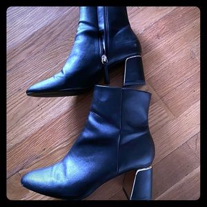 ‼️SALE Zara booties size 8 black gold